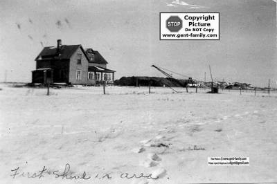  First Shovel in the area of our Farm house located 1 mile south of Bienfait.
Picture dated Jan 27, 1953